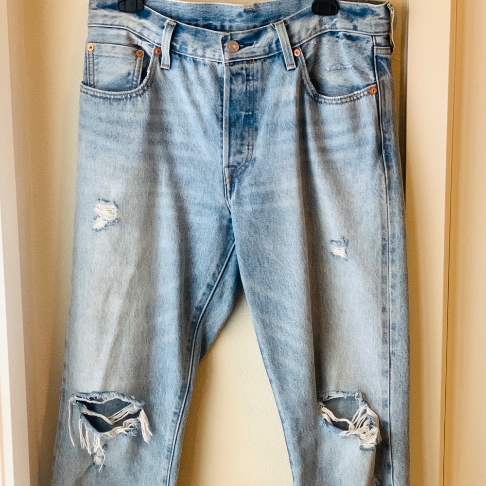 Levi’s Raw Edge Jeans